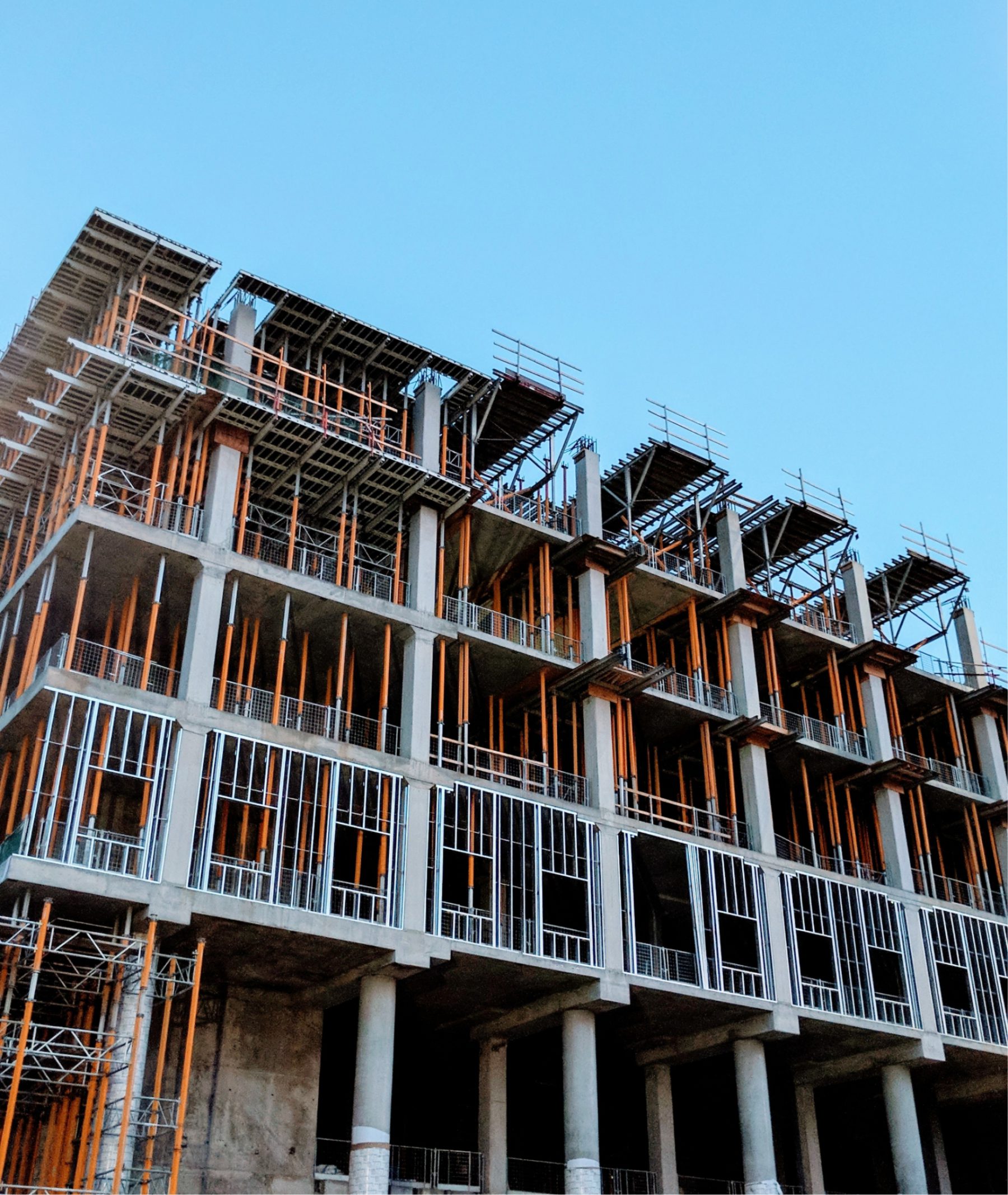 Construction scaffolding osso